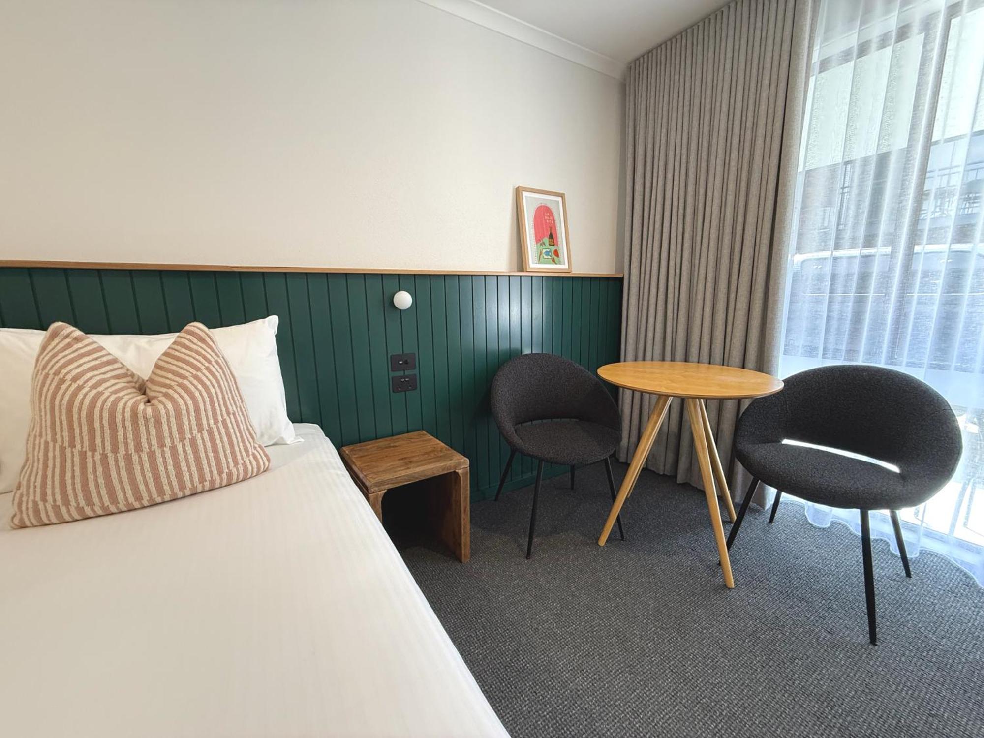 Pelican Motor Motel 3*